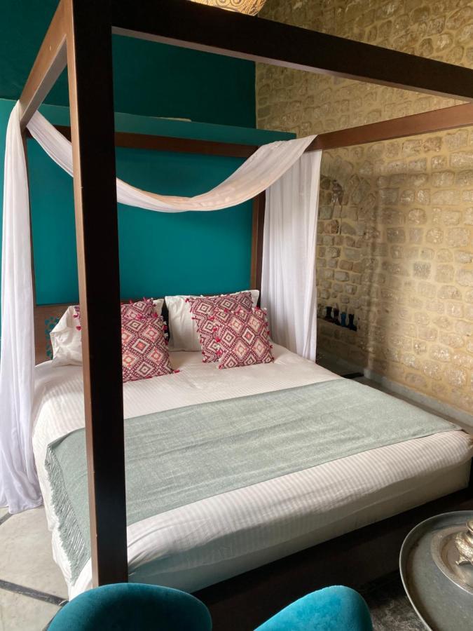 Dar Camelia Bed & Breakfast Tyre Exterior photo